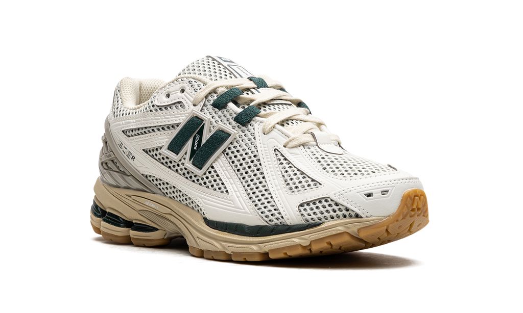 New Balance 1906R "Kith- Black"