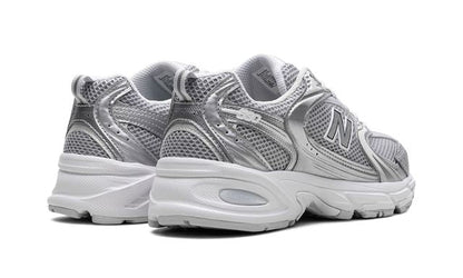New Balance 530 Moonbeam Silver Metallic