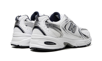 New Balance 530 Wit Zilver Marineblauw 