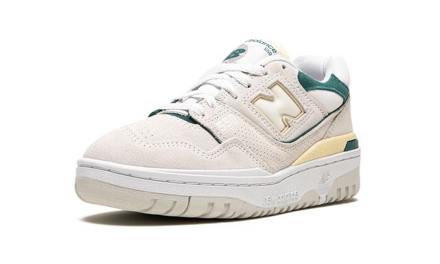 New Balance 550  Reflection